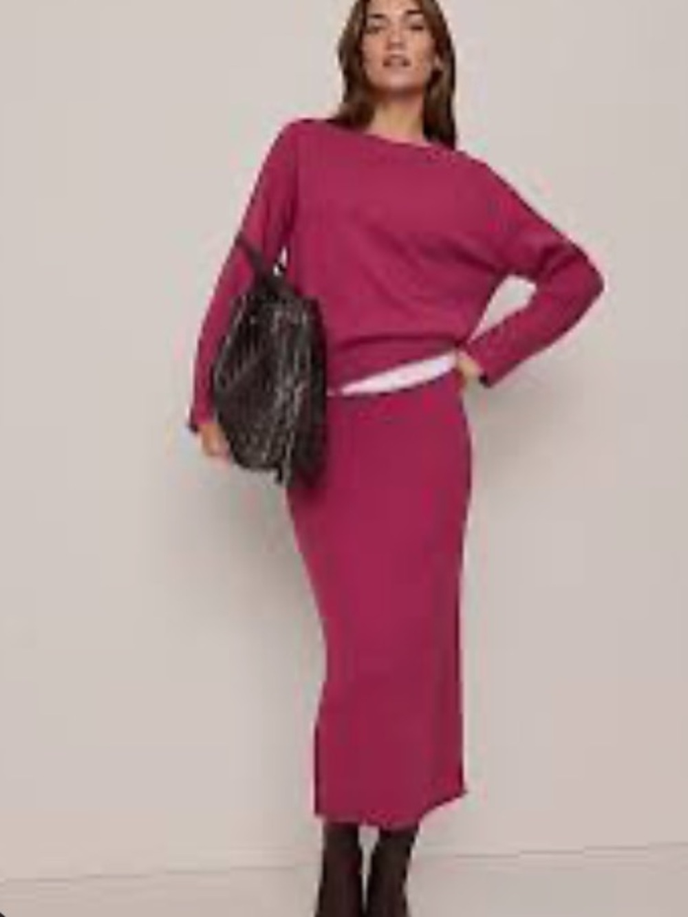 Ann Taylor Weekend crewneck sweater&skirt matching set in strawberry 🍓 shortcake